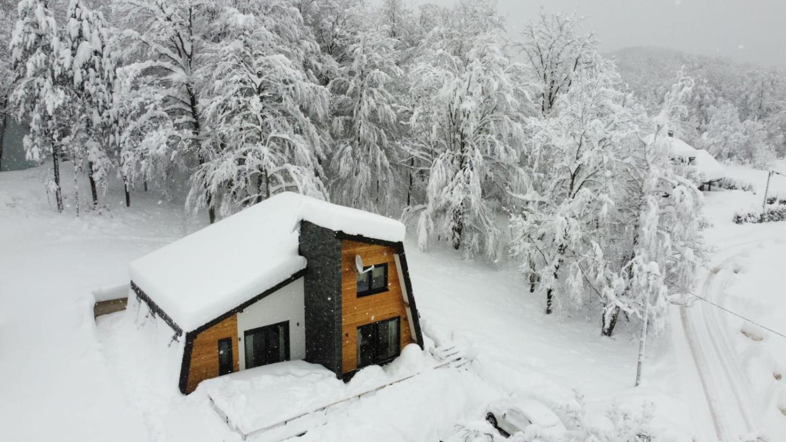 Villa Oak House Brusane Esterno foto