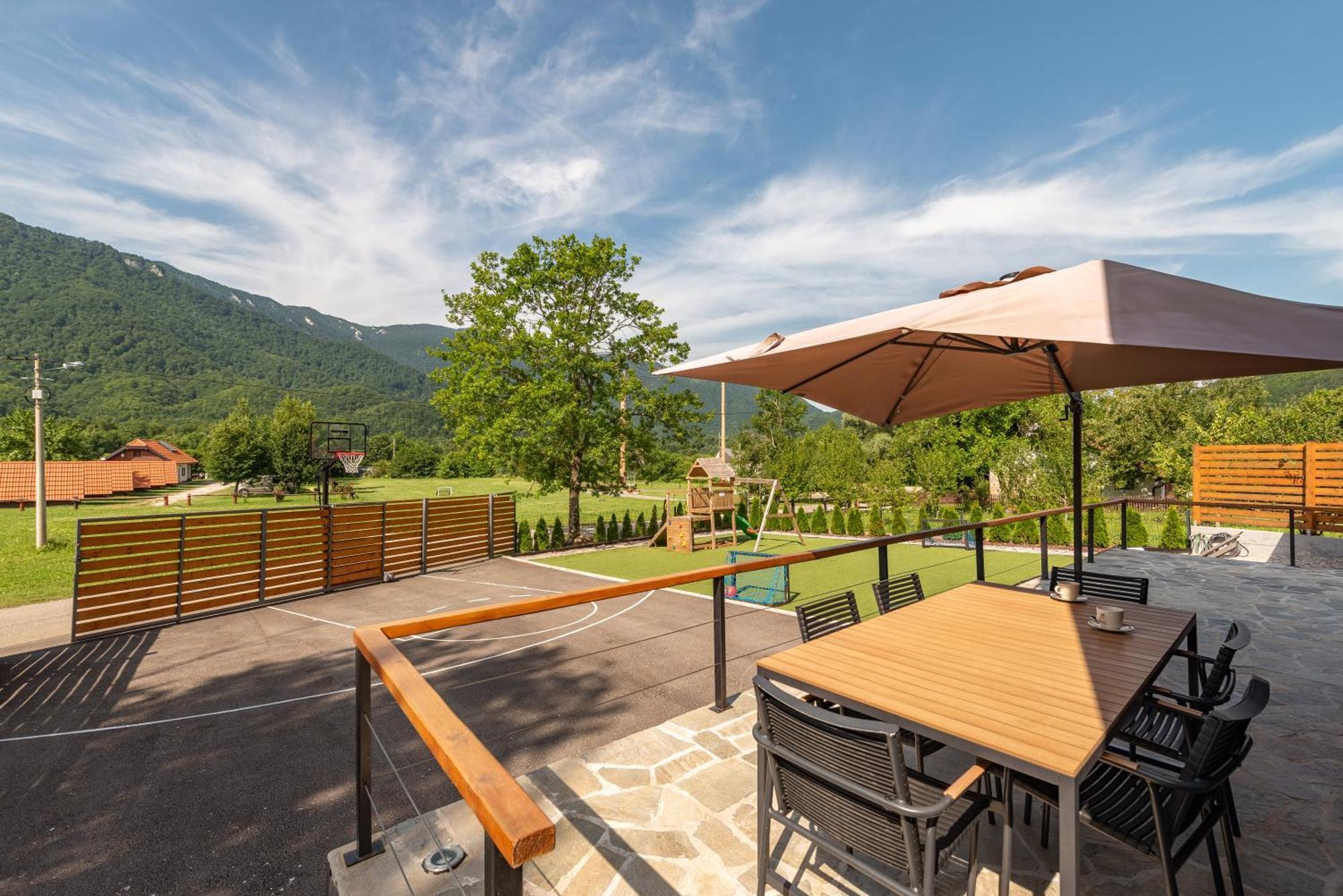 Villa Oak House Brusane Esterno foto